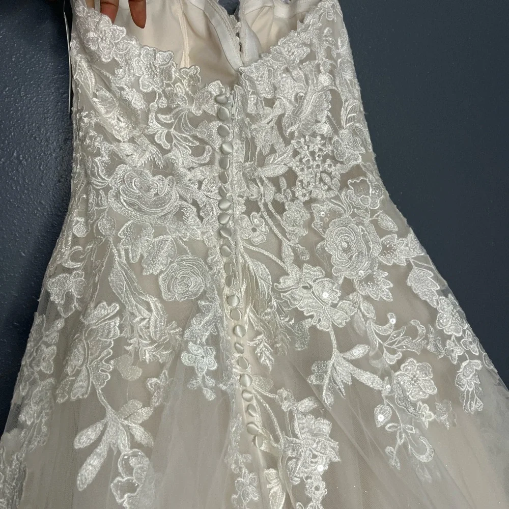 Glitter, tulle, strapless ball gown - Picture 8 of 14